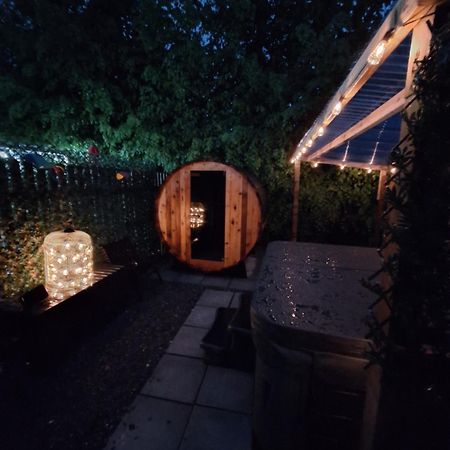 Priory Glamping Pods And Guest Accommodation คิลลาร์นีย์ ภายนอก รูปภาพ
