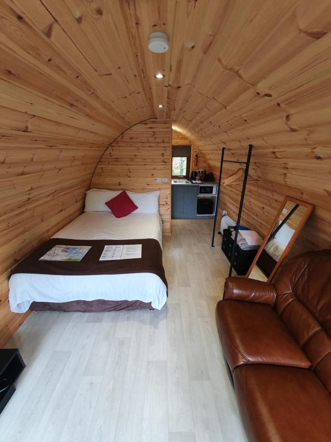 Priory Glamping Pods And Guest Accommodation คิลลาร์นีย์ ภายนอก รูปภาพ