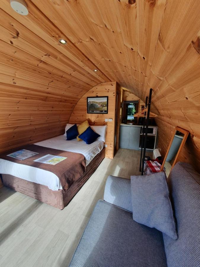 Priory Glamping Pods And Guest Accommodation คิลลาร์นีย์ ภายนอก รูปภาพ