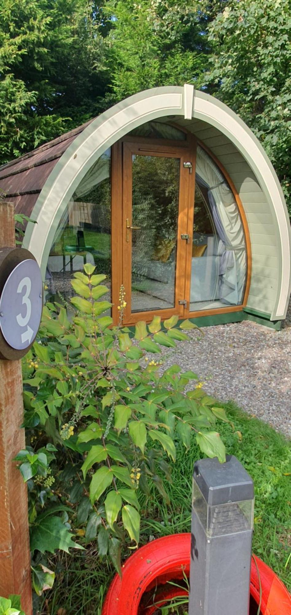 Priory Glamping Pods And Guest Accommodation คิลลาร์นีย์ ภายนอก รูปภาพ