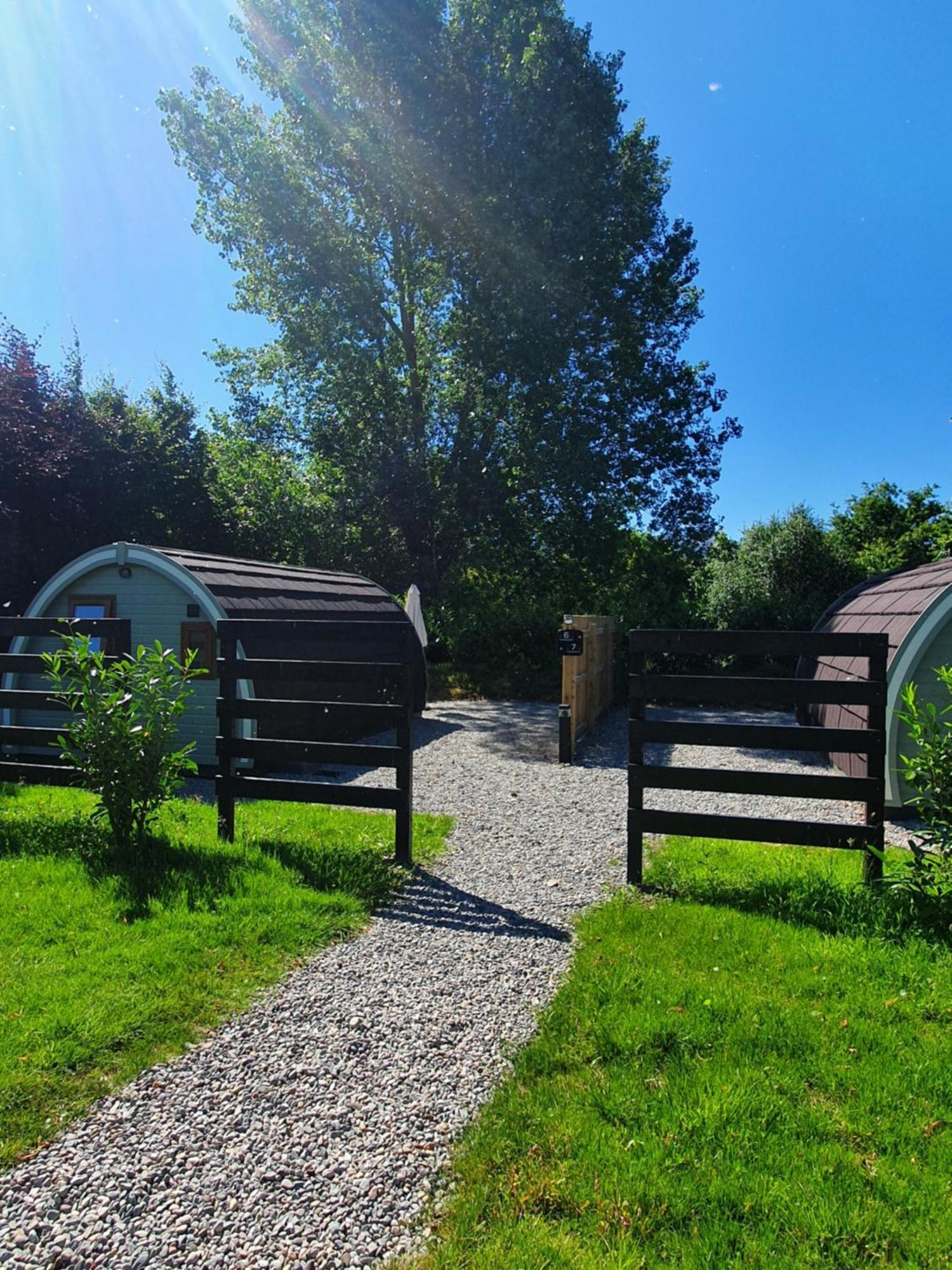 Priory Glamping Pods And Guest Accommodation คิลลาร์นีย์ ภายนอก รูปภาพ