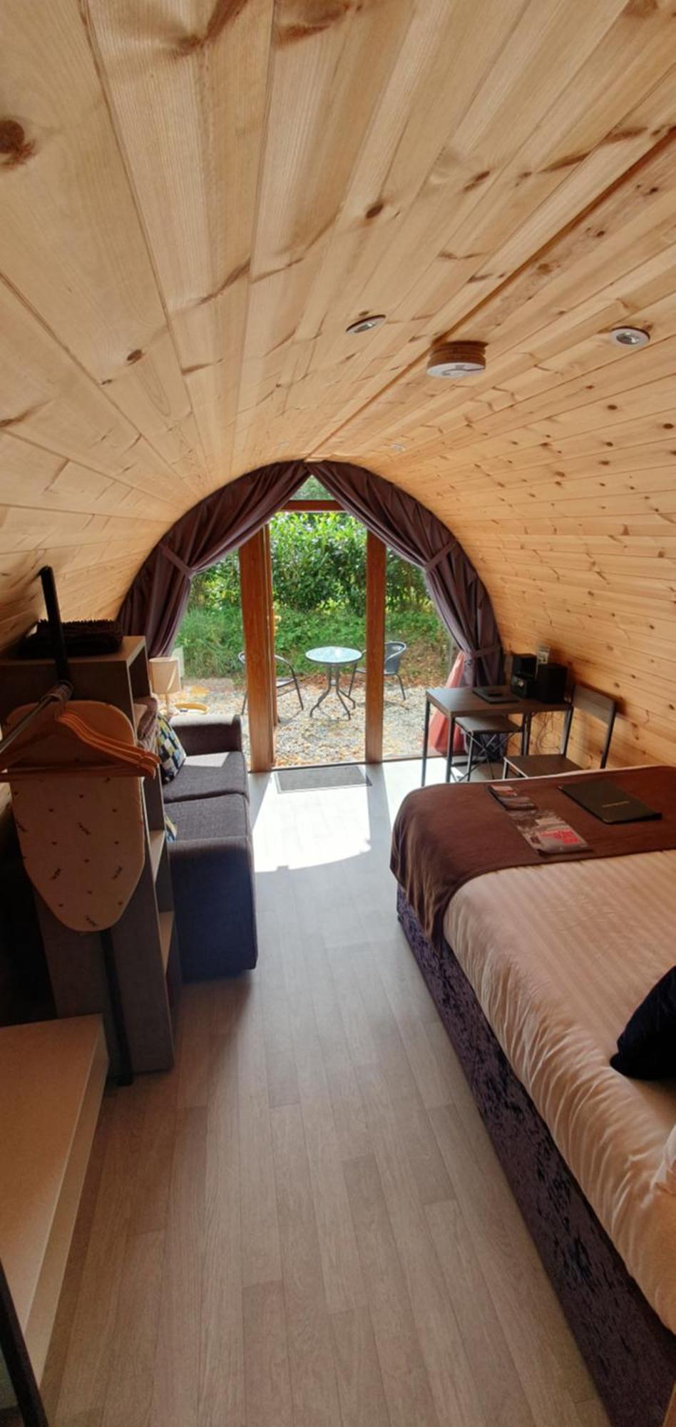 Priory Glamping Pods And Guest Accommodation คิลลาร์นีย์ ภายนอก รูปภาพ